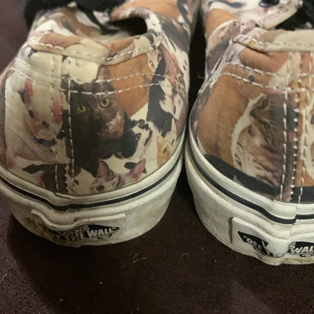 Vans - Picture 3 of 6